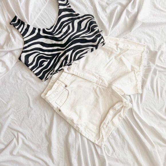 zebra top✨ - Picture 4 of 5